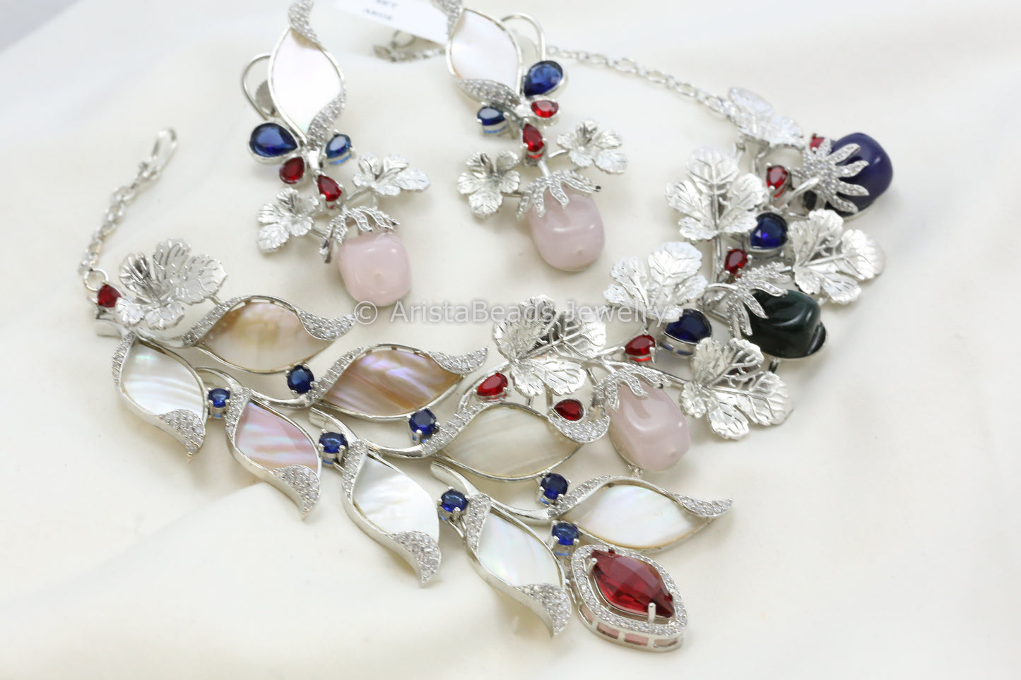 Contemporary Mother Of Pearl Necklace Set