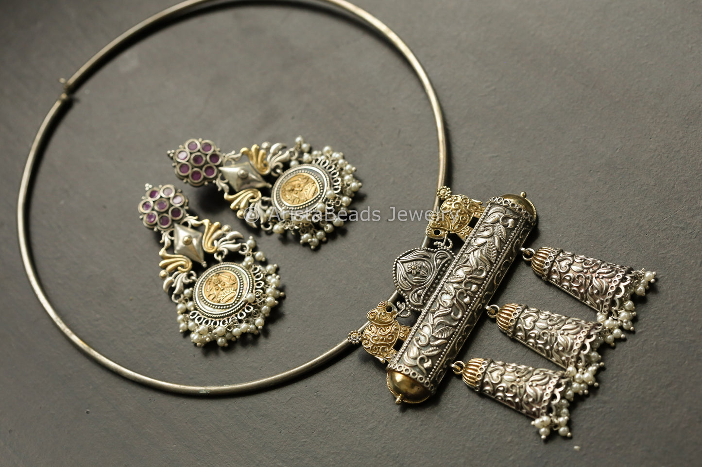 Dual Tone Hasli Necklace Set - Ruby