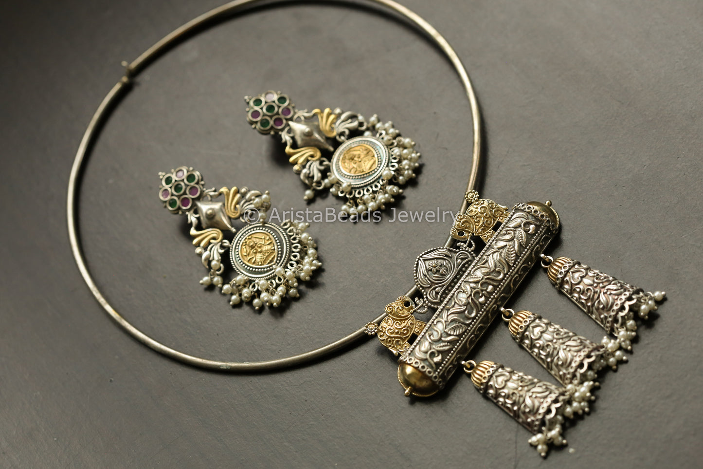 Dual Tone Hasli Necklace Set - Multi