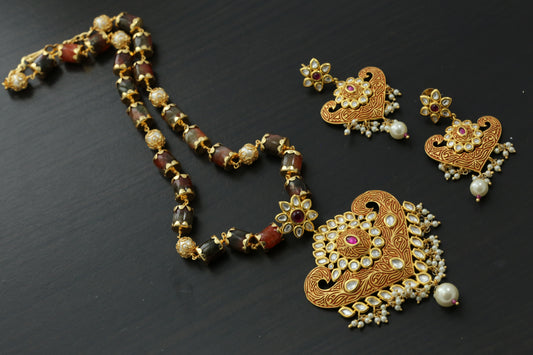 Geru Enamel & Foil Kundan Pendant Set