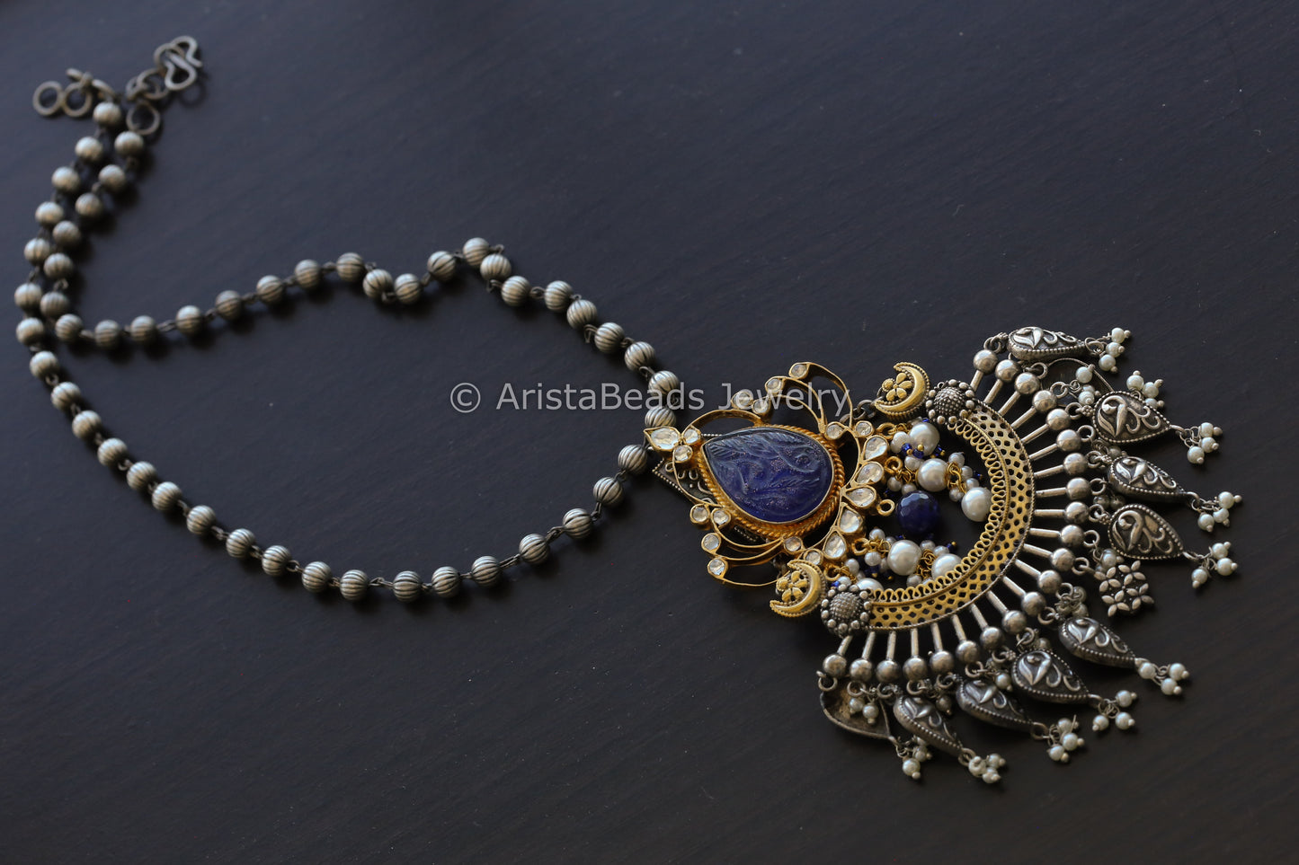 Dual Tone Kundan & Carved Stone Necklace