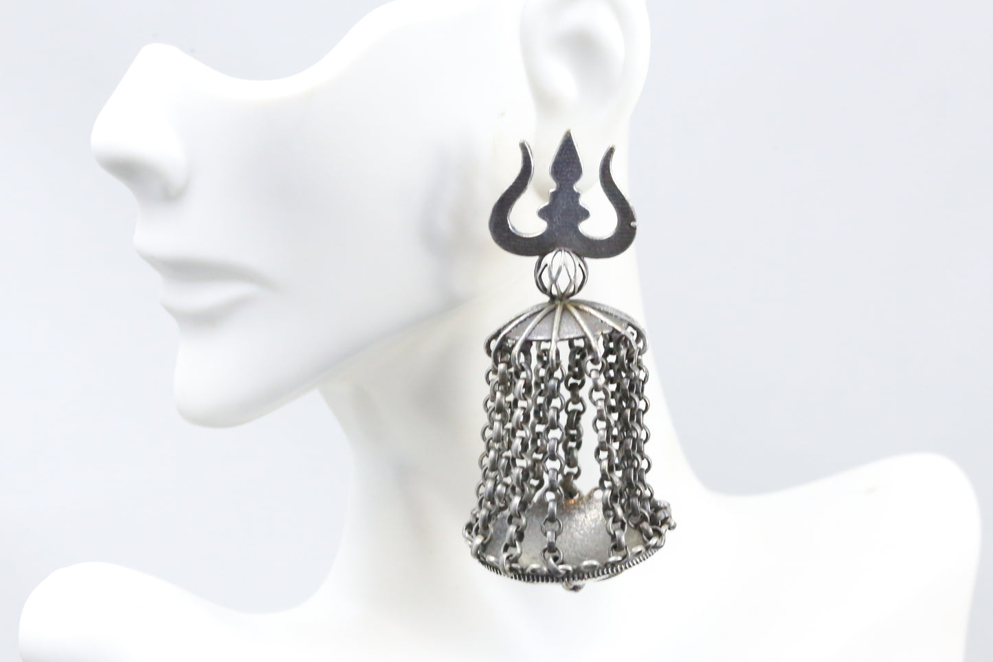 Trishula Jhumka