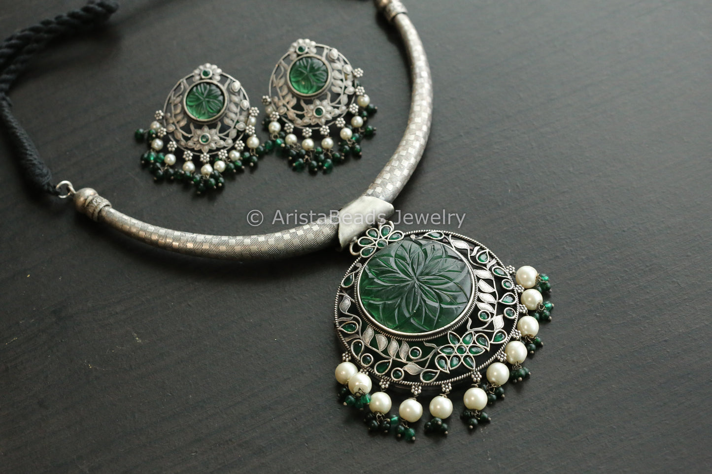 Green Carved Stone Hasli Necklace Set