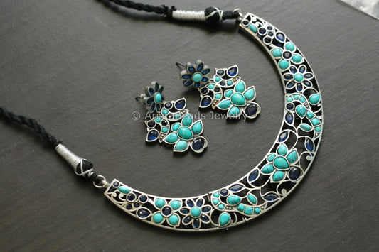 Handmade Oxidized Hasli Necklace - Turquoise Blue