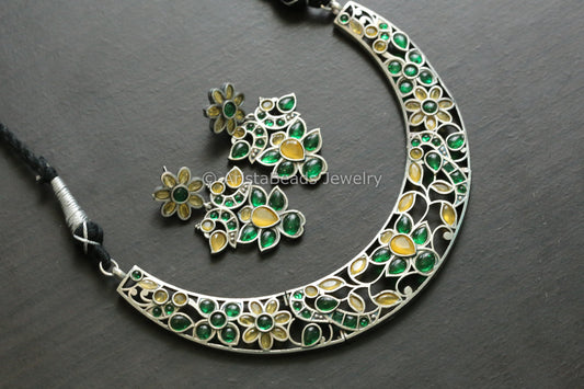 Handmade Oxidized Hasli Necklace - Yellow Green