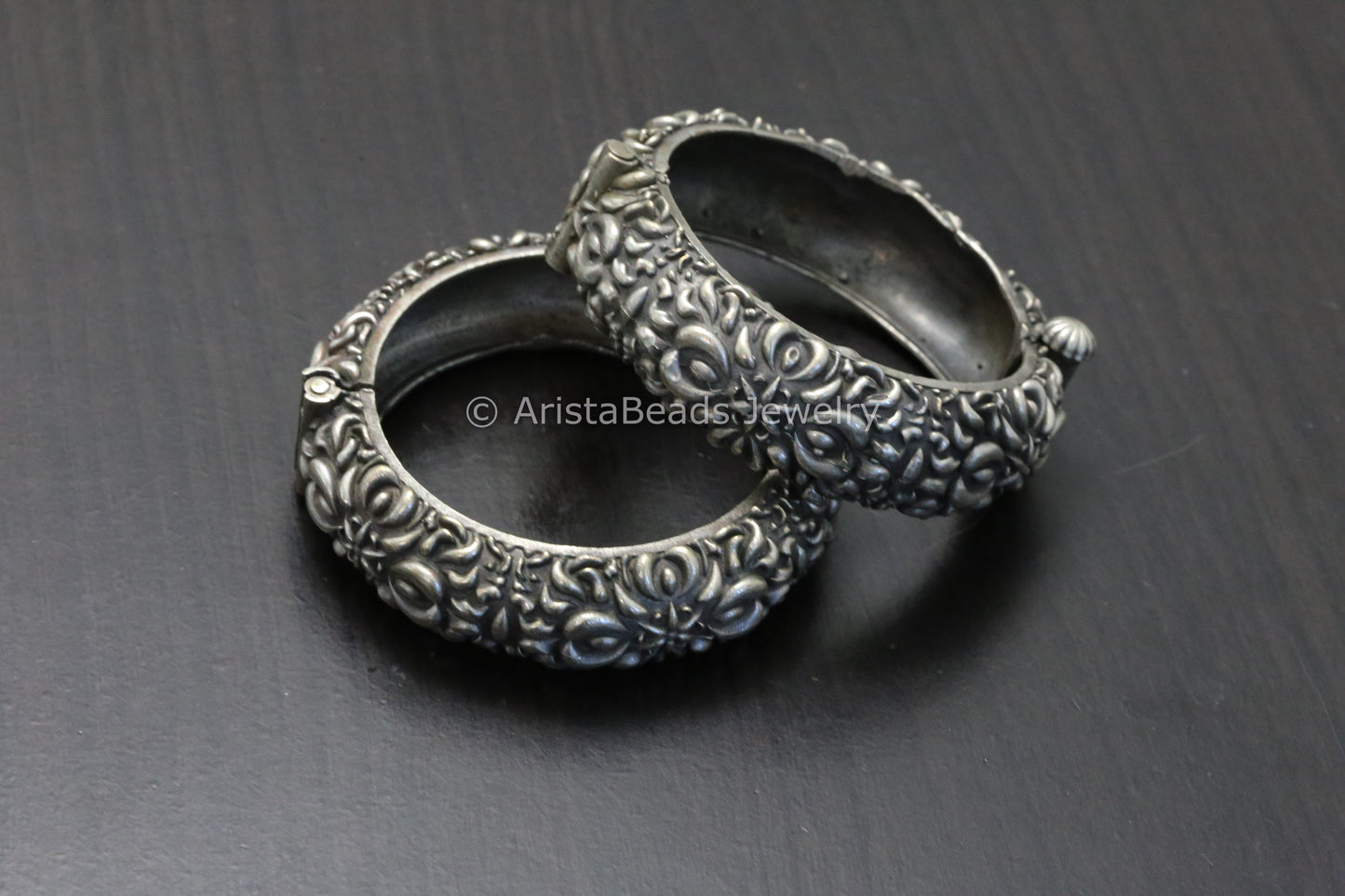 Silver Look Bangle(Screw System)