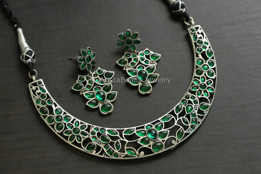 Handmade Oxidized Hasli Necklace - Green