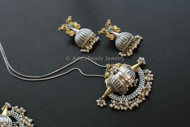 Dual Tone Tabeez Necklace Set