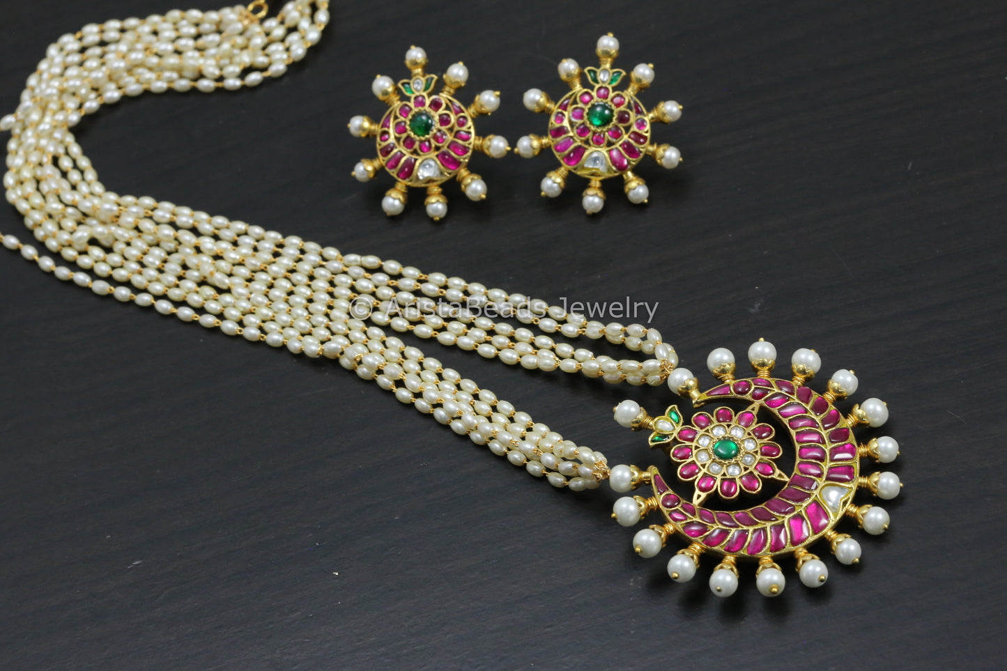 Jadau Kundan Pendant Set In Pearl Mala