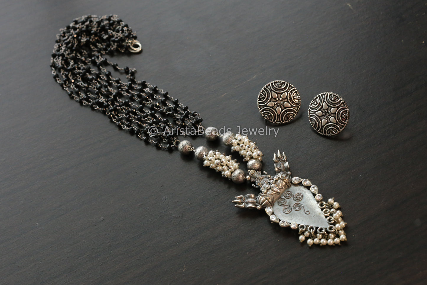 Black beaded Necklace Set