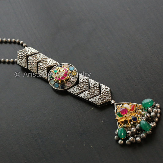 Long Oxidized Pendant Necklace With Kundan Motifs