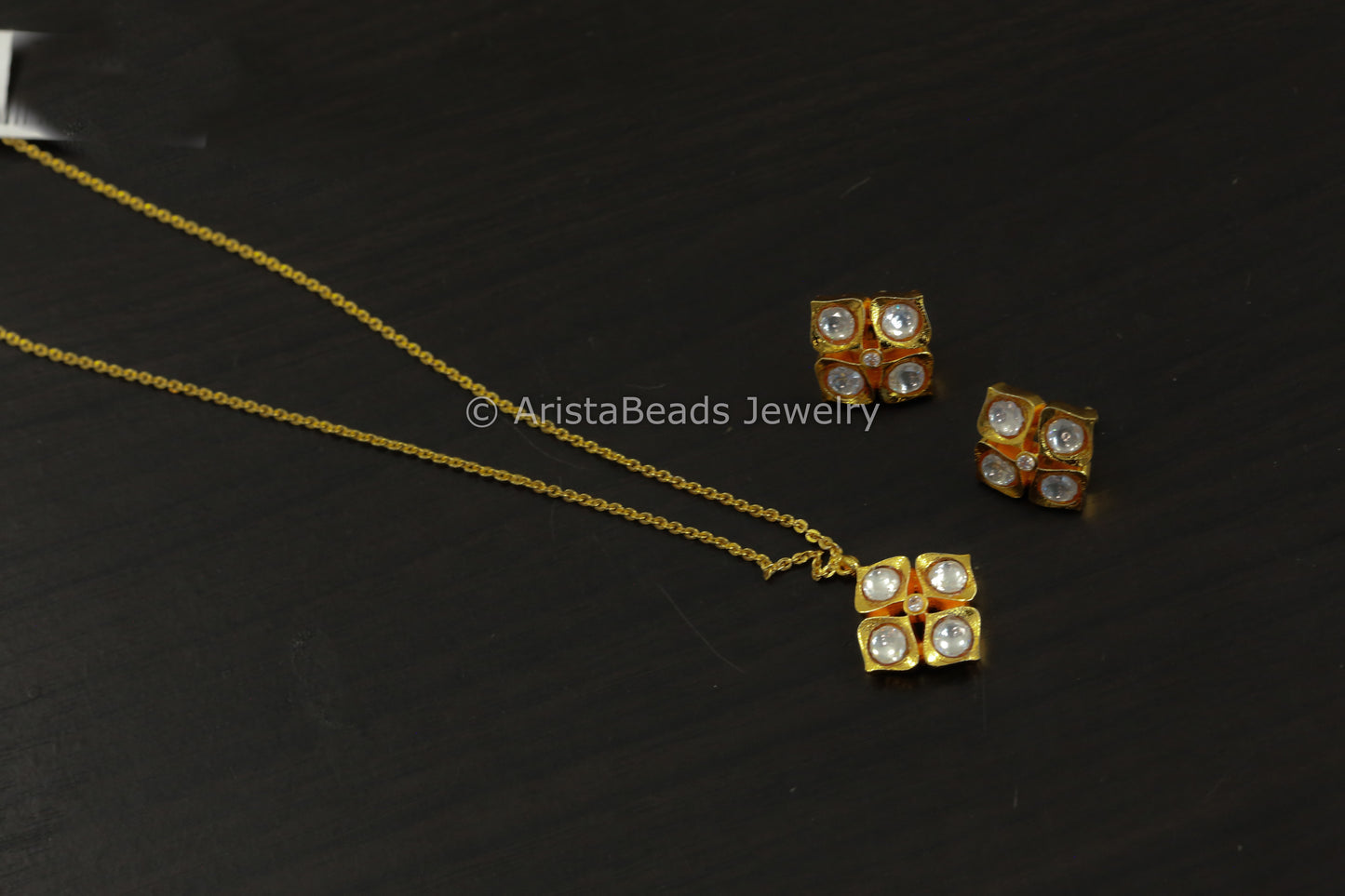 Dainty Uncut Kundan Pendant Set