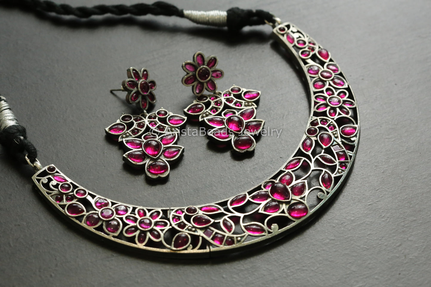 Handmade Oxidized Hasli Necklace - Ruby