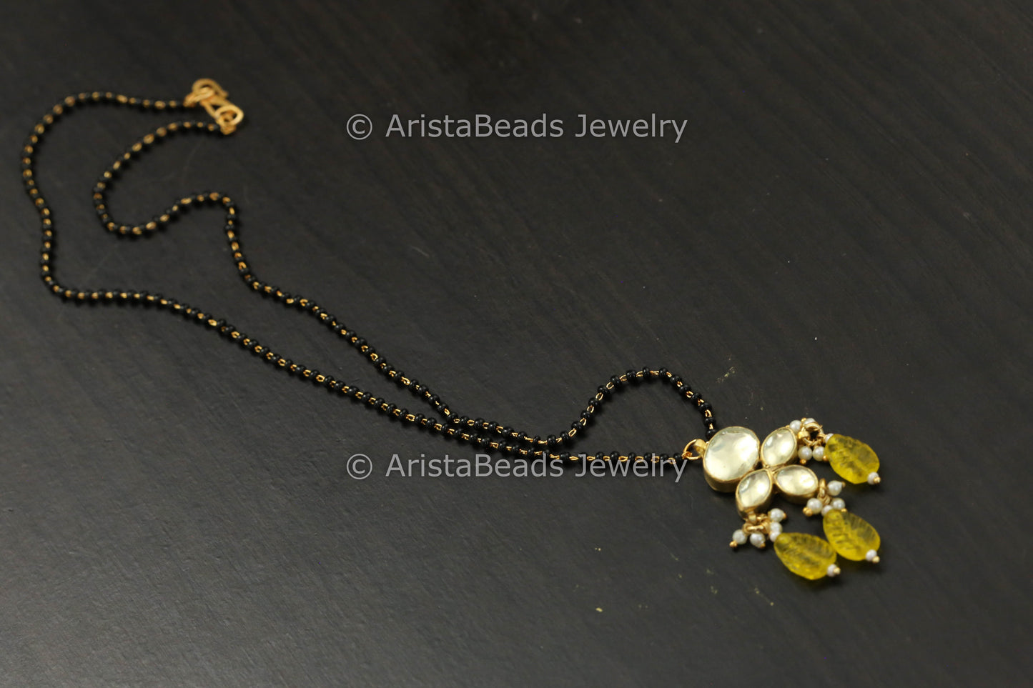 Dainty Pachi Kundan Pendant Necklace