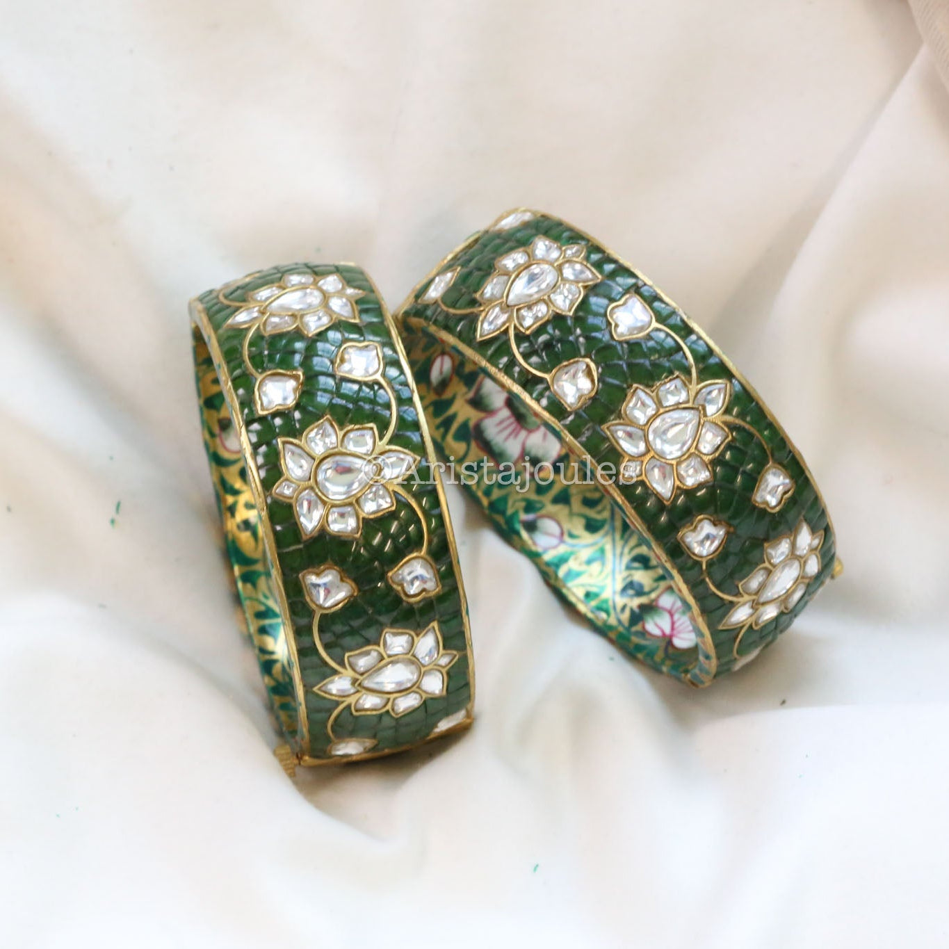 Aayat Takkar Jadau Kundan Bangle - Bottle Green
