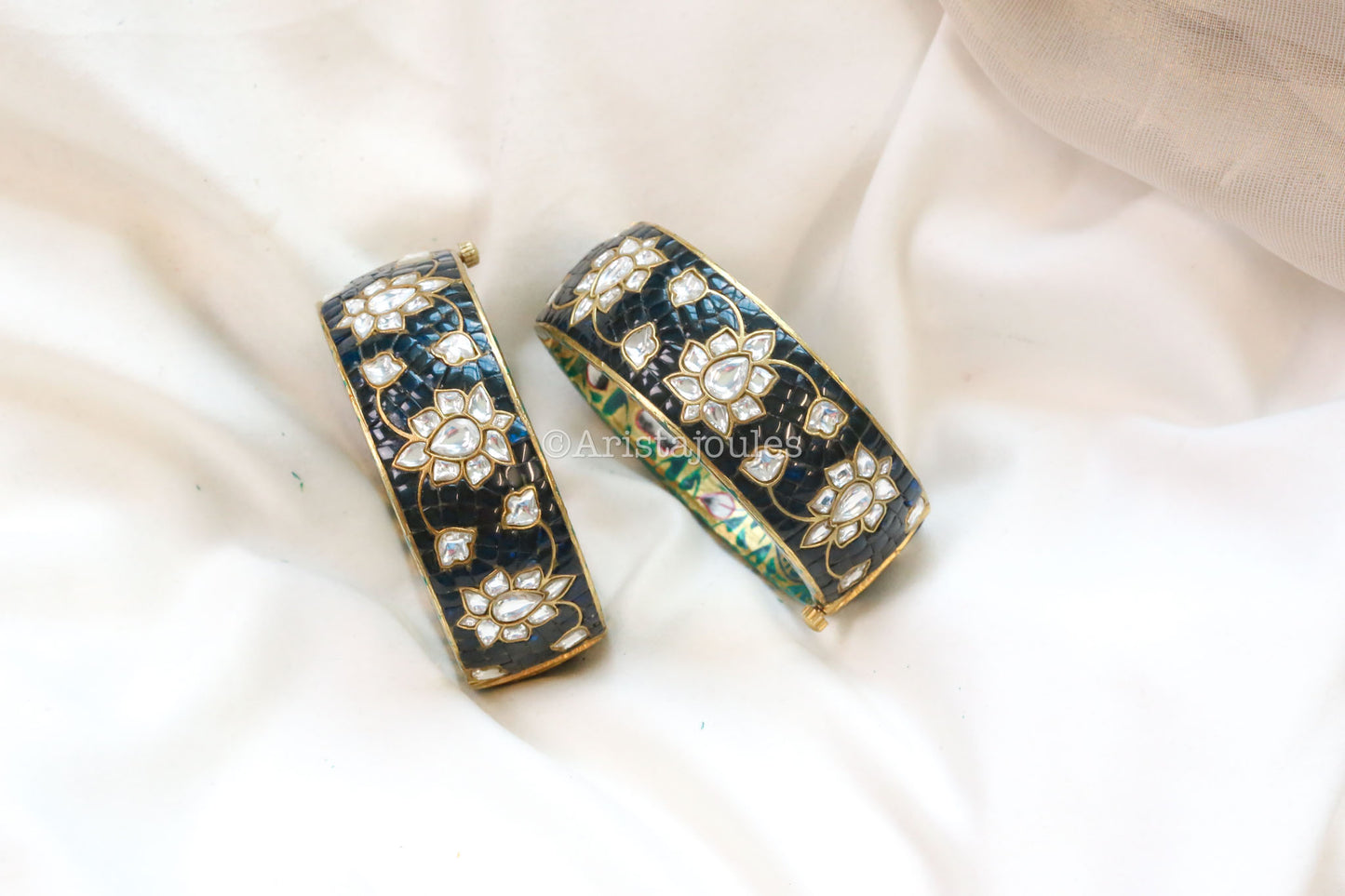 Aayat Takkar Jadau Kundan Bangle - Dark Blue