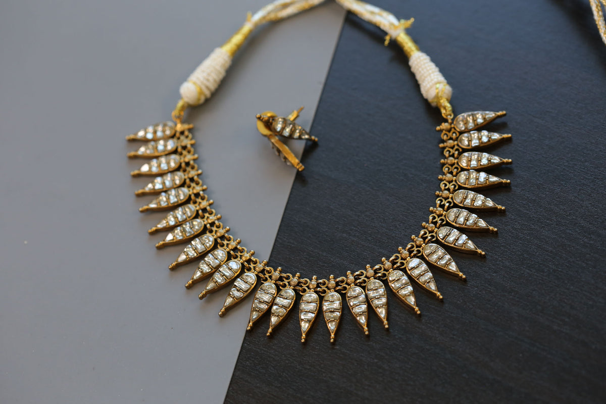 Harini Next To Real Silver Necklace Set - Clear