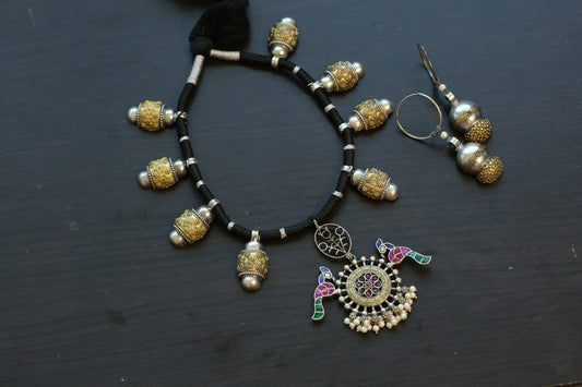 Dual Tone Fusion Kundan Necklace Set - Style 4