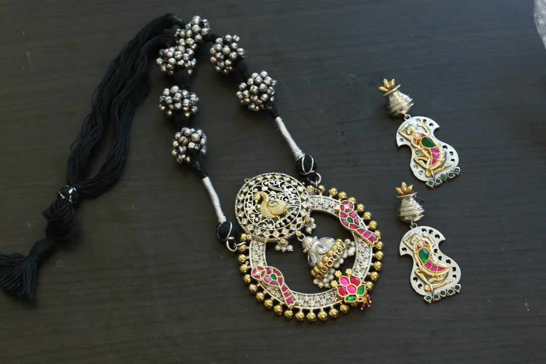 Dual Tone Oxidized Kundan Fusion Necklace Set