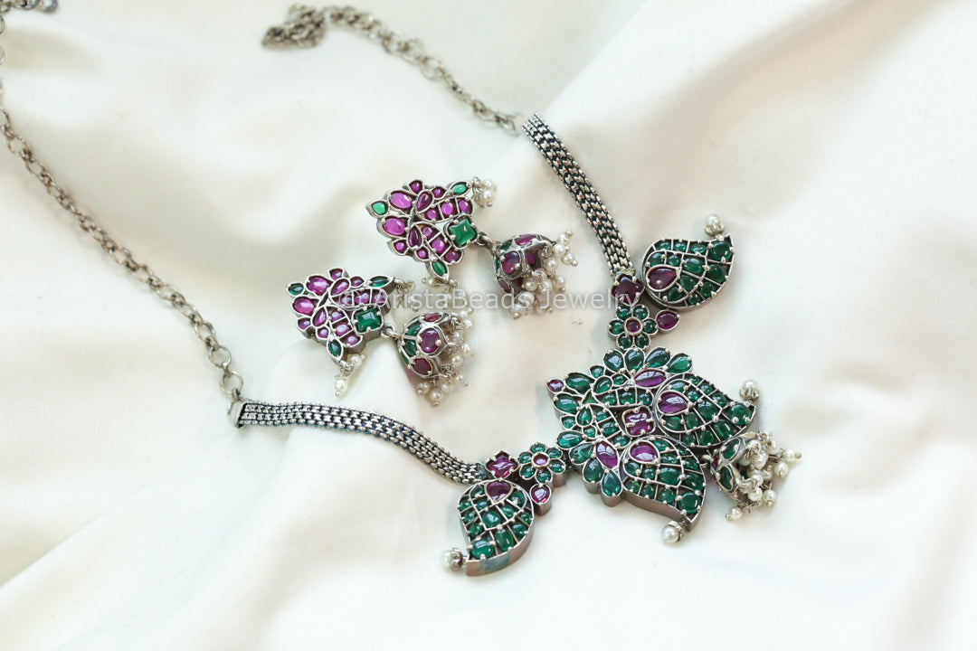 Mohini Kemp Stones Necklace Set - Green Ruby