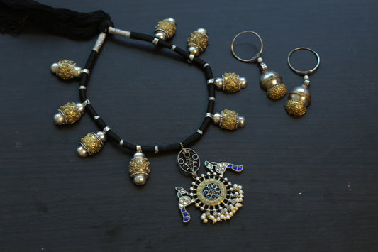 Dual Tone Fusion Kundan Necklace Set - Style 1