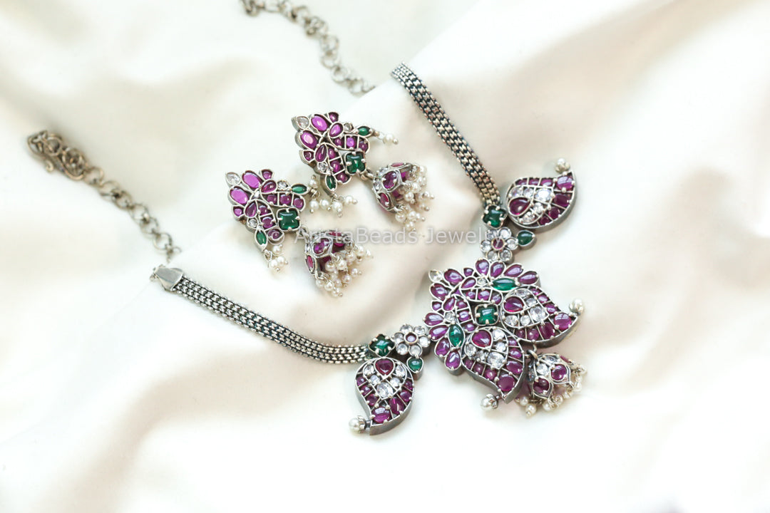 Mohini Kemp Stones Necklace Set - Multi