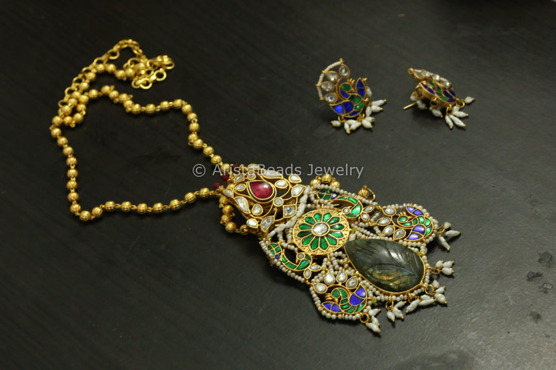 Real Pearls, Labradorite & Jadau Kundan Pendant Set ( Removable)