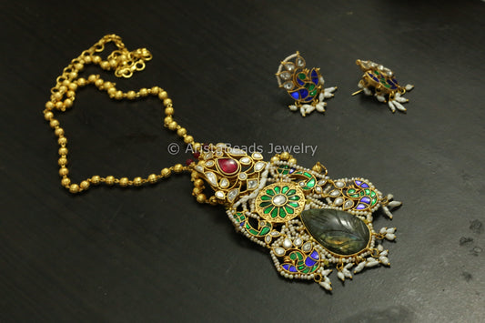 Real Pearls, Labradorite & Jadau Kundan Pendant Set ( Removable)