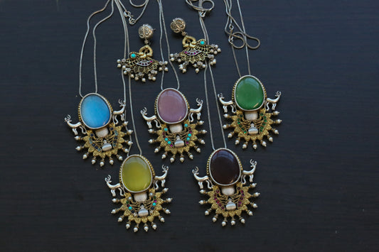 Dual Tone Monalisa Stone Pendant Chain Set