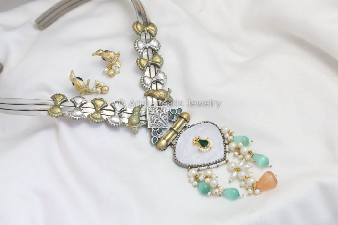 Silver Look MOP Jadau Fusion Necklace Set - Style 1