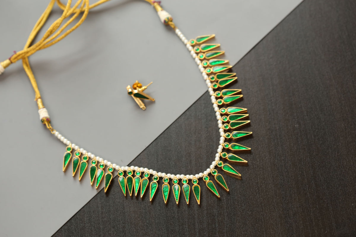 Ishita Kundan Choker Se - Green