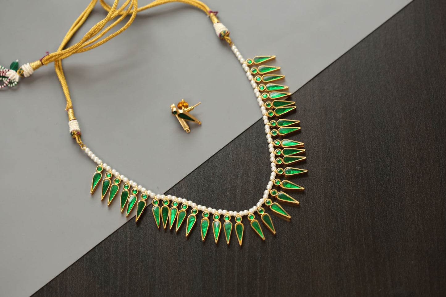 Ishita Kundan Choker Se - Green