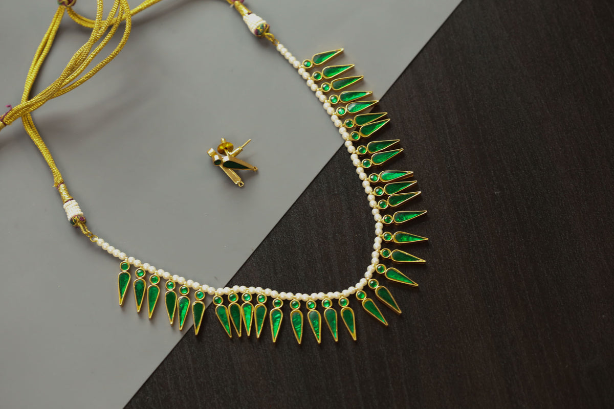 Ishita Kundan Choker Se - Green