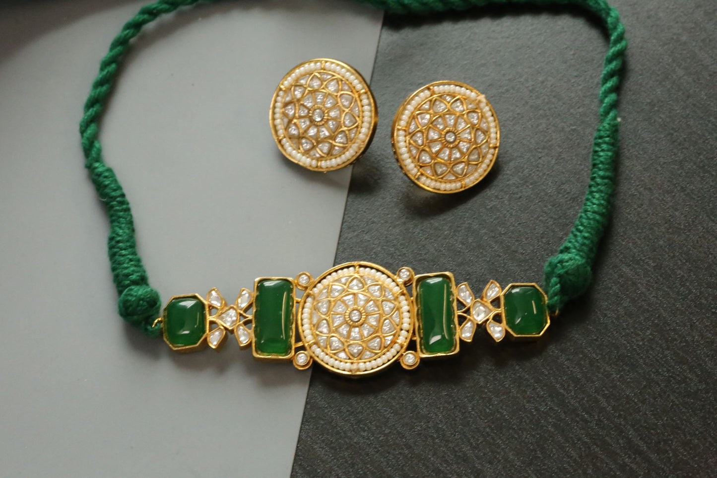 Zehra Jadau Kundan Choker Set