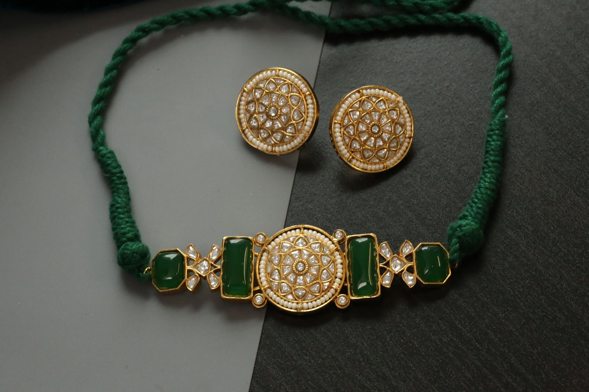 Zehra Jadau Kundan Choker Set