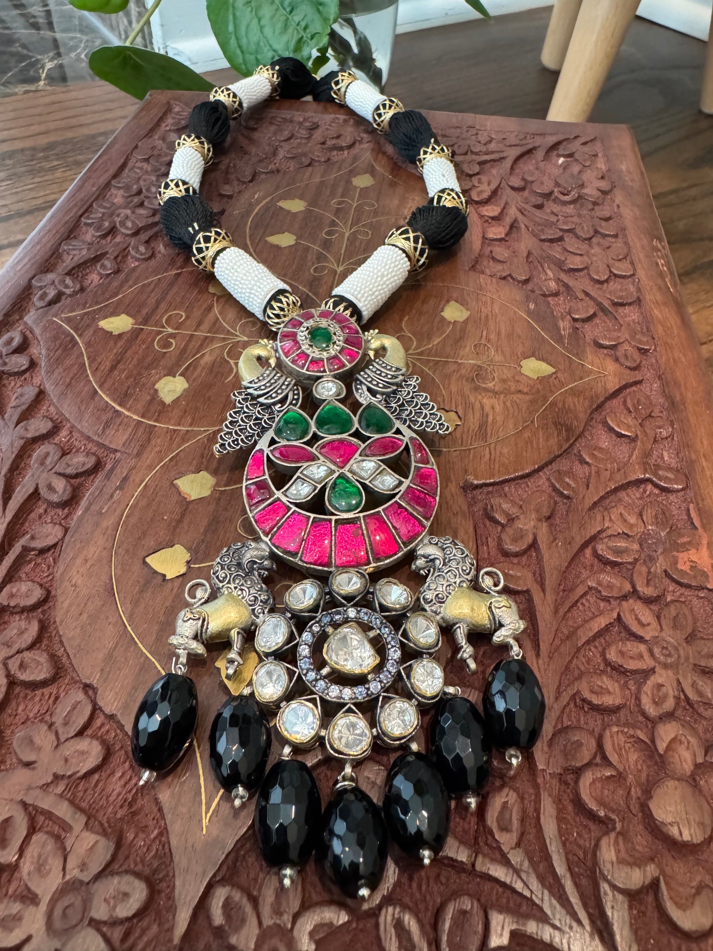 Premium Jadau Moissanite Necklace - Black Onyx Drops