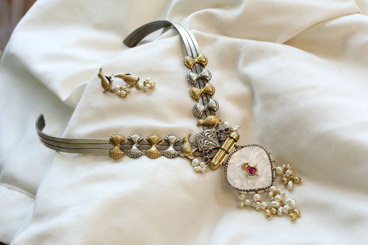 Fusion Kundan MOP Hasli Necklace Set