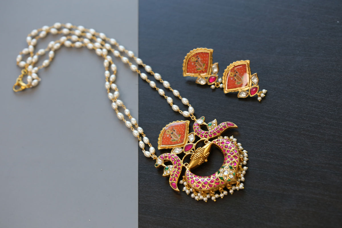 Srinathji Jadau Kundan Pendant Set