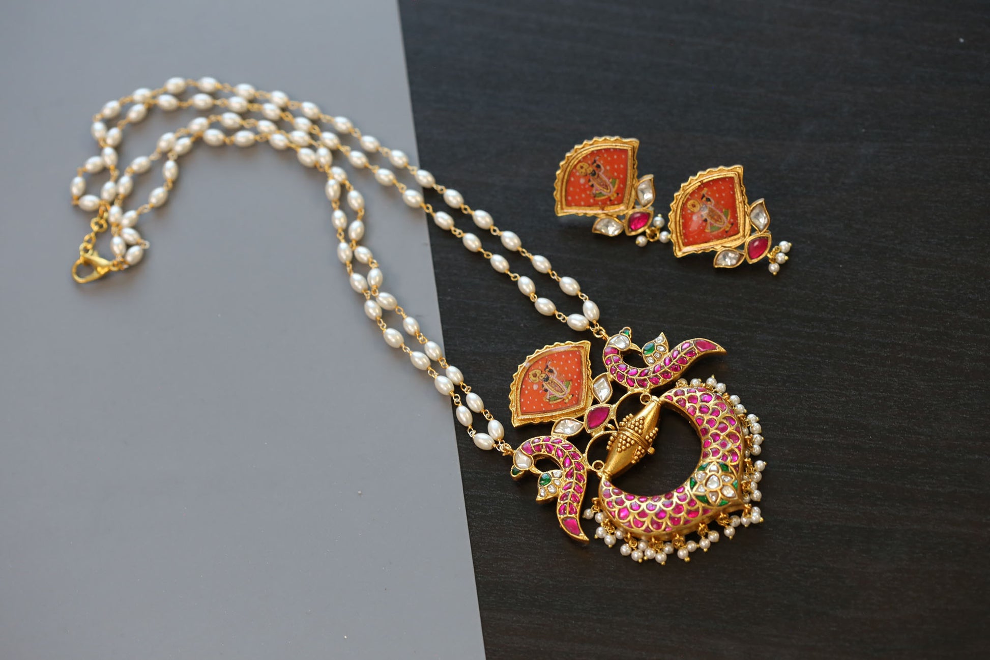 Srinathji Jadau Kundan Pendant Set