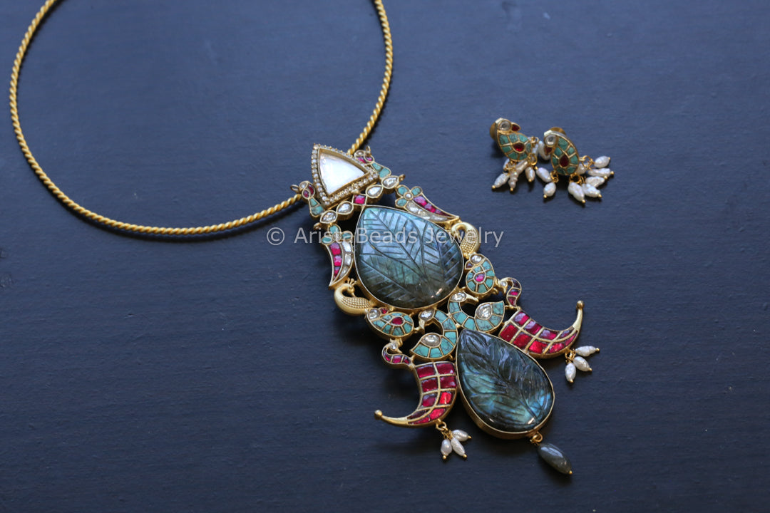 Next To Real Labradorite Pendant In Mala/ Hasli