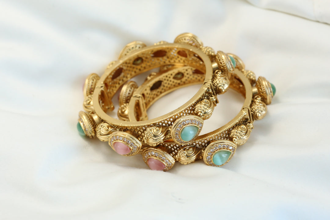 Pastel Pota Stone Antique Gold Pacheli Set (2.4 & 2.6)