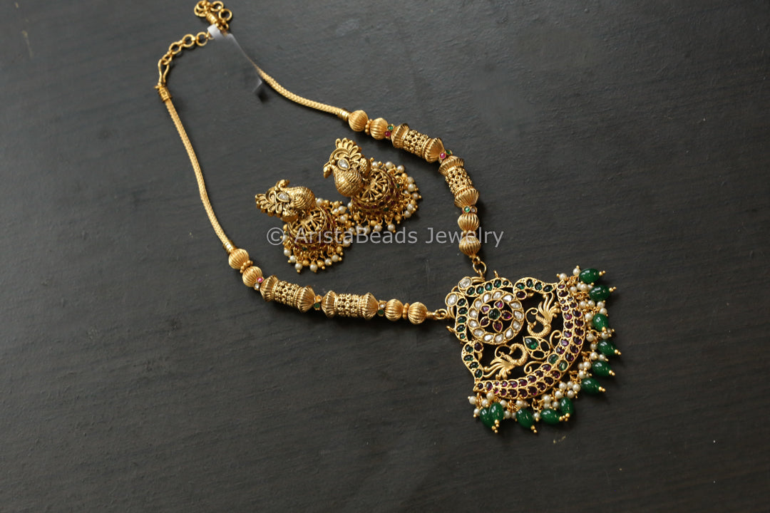 Kemp Stones Antique Gold Mayur Pendant Set