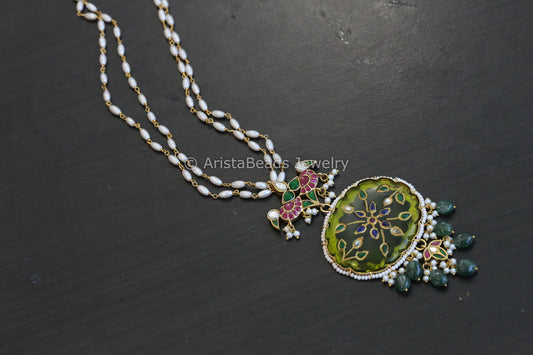 Engraved Jadau Kundan Necklace Set