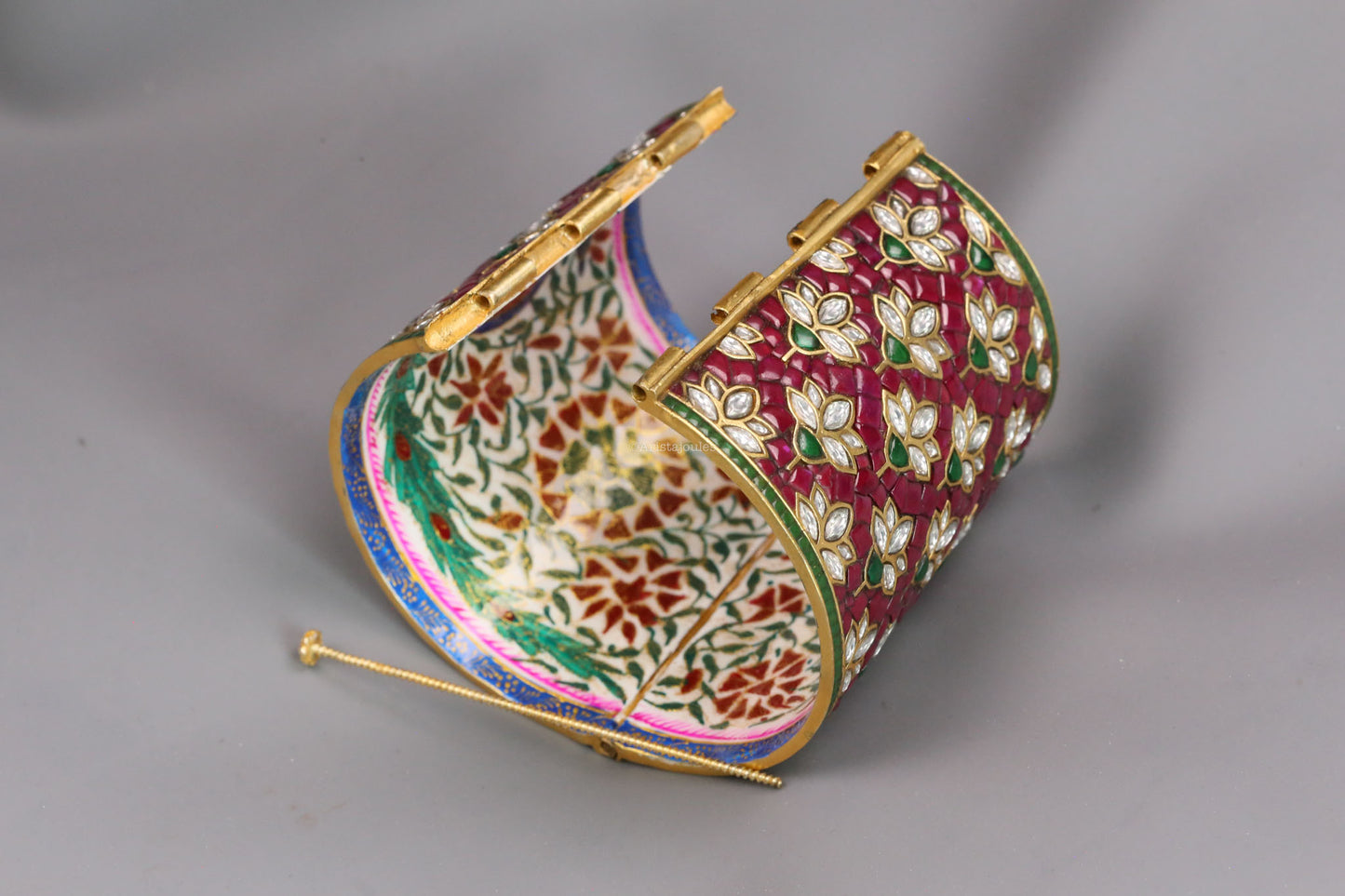 Yuvrani Designer Jadau Kundan Bangle (Openable)