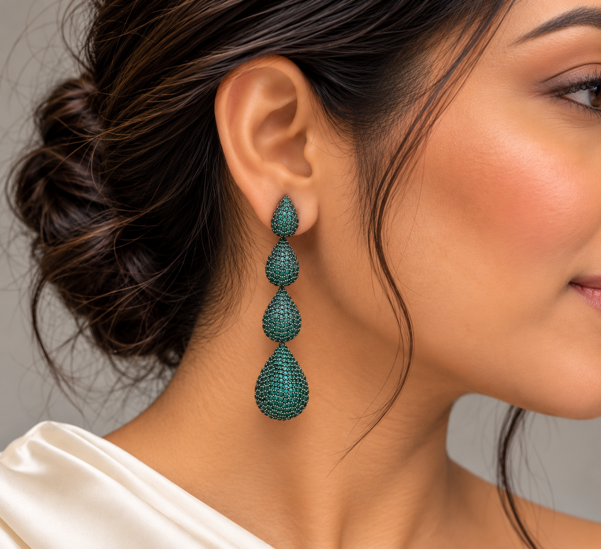 Ishika Victorian Earrings - Green