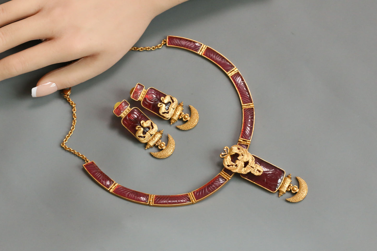 Removable Pendant Carved Stone Set - Red