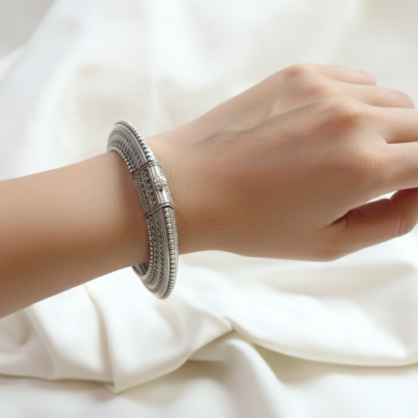 Reva Silver Look Alike Bangle