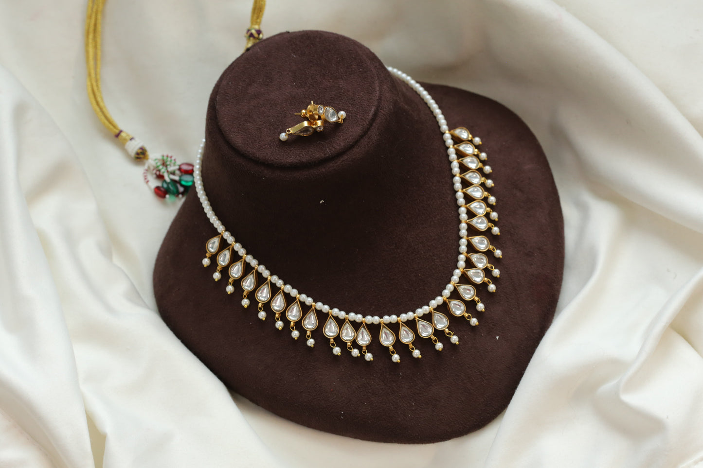 Aarti Kundan Jadau Necklace Set