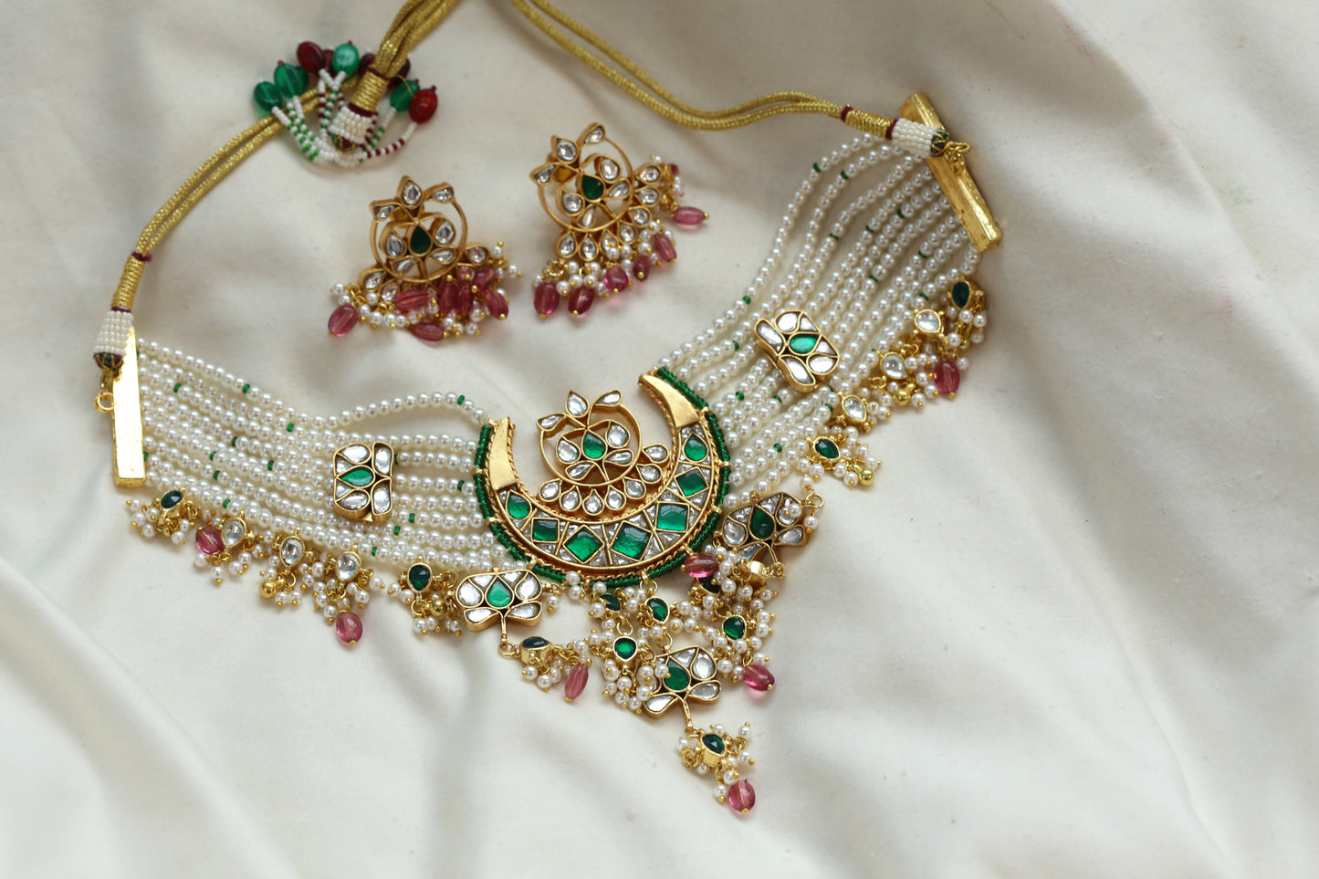 Jadau Kundan Chand Choker Set