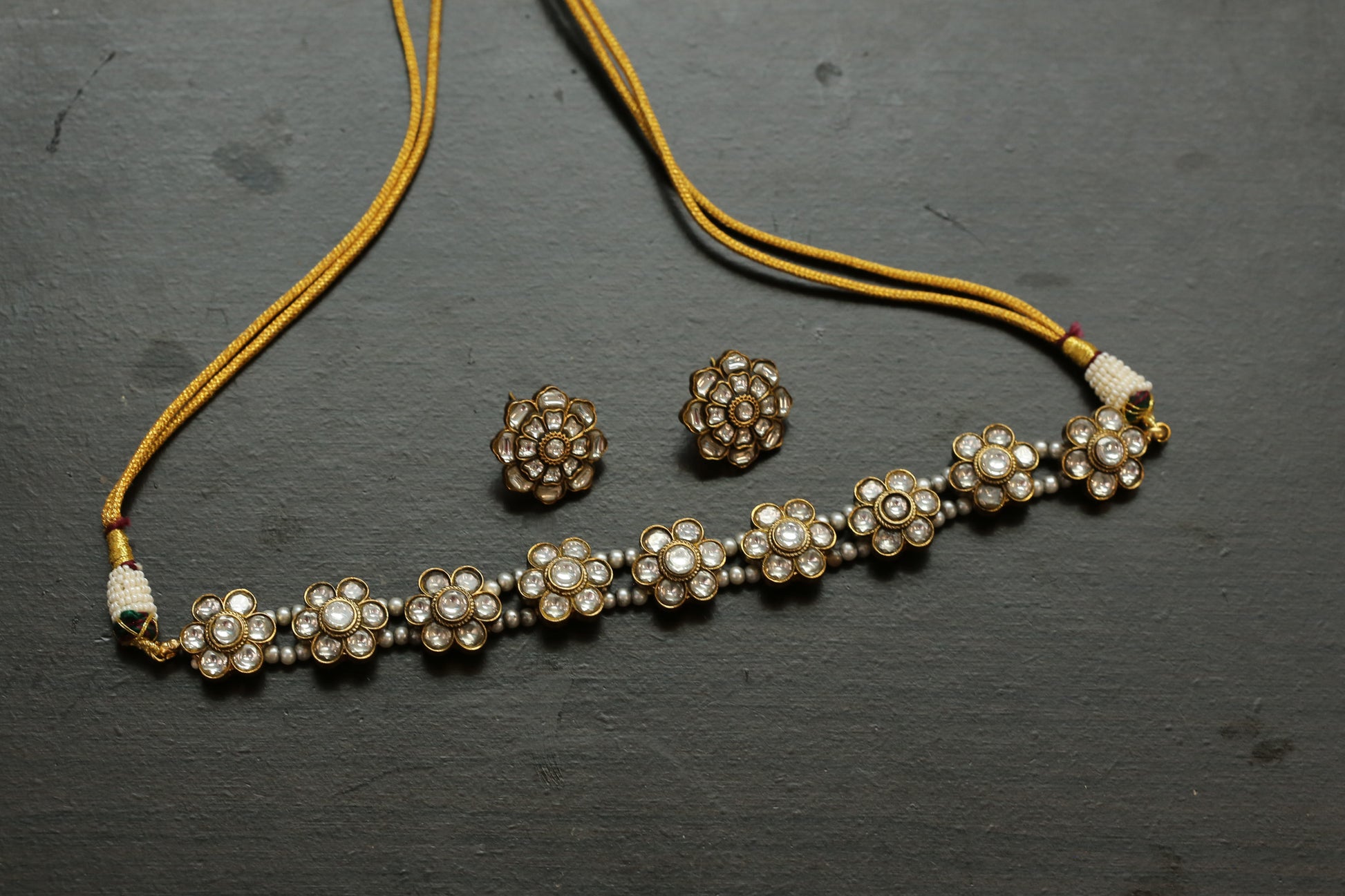 Dainty Vintage Kundan Flower Choker Set